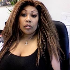 Meet your Posher, Robin